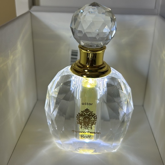 Tiziana Terenzi Kaff Attar
Eau de Parfum - Picture 10 of 12